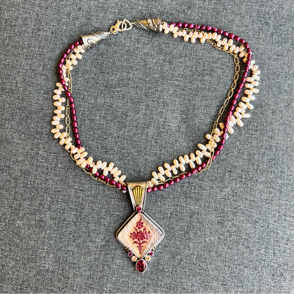 Mars And Valentine Echo Of The Dreamer Pink Pearl Beaded Necklace W Pendant